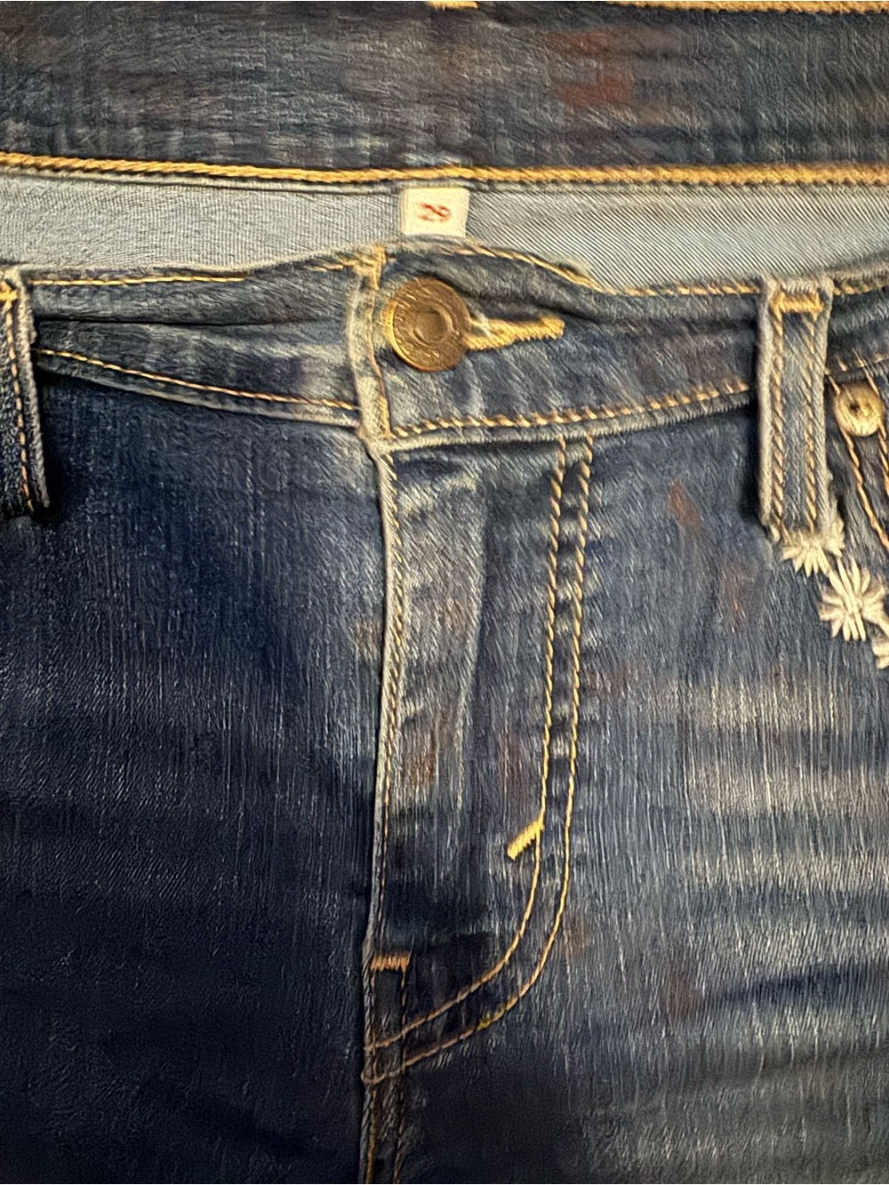 Levi’s Dark Wash Embroidered Denim Shorts – Size 29, Stretch, EUC - Picture 3 of 4